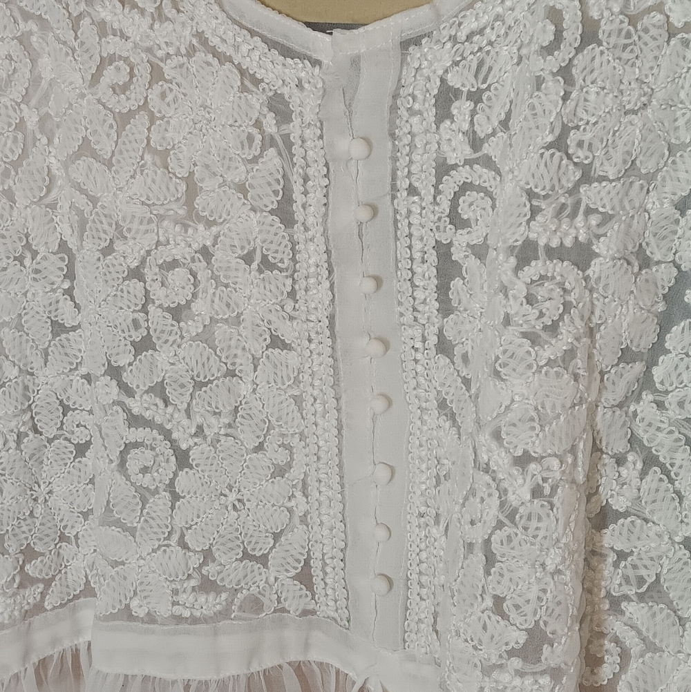 Kurti Top Ivory M Embroided Swing Top - Picture 4 of 7